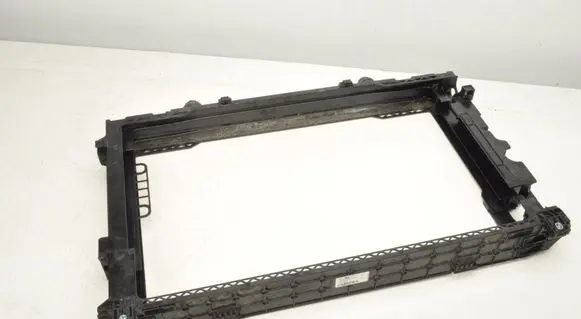 Jaguar I-Pace Radiator mount bracket J9D319E839AB