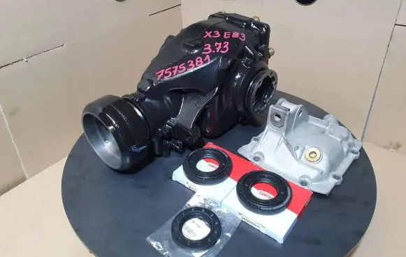 BMW X3 E83 Rear differential 7575381