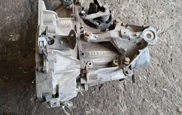 Renault Clio IV Manual 5 speed gearbox JH3367