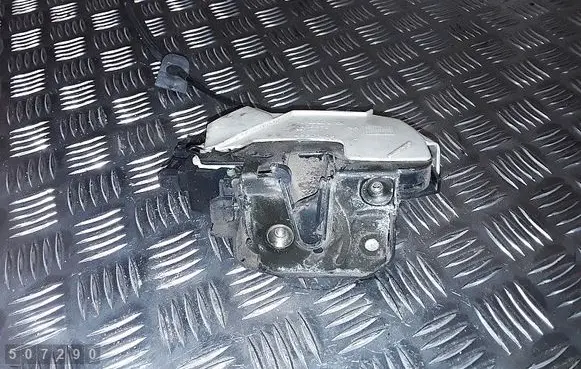Volvo S70 V70 V70 XC Front door lock 8626272