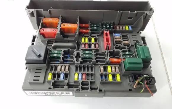 BMW X1 E84 Fuse module 911944605 9119446