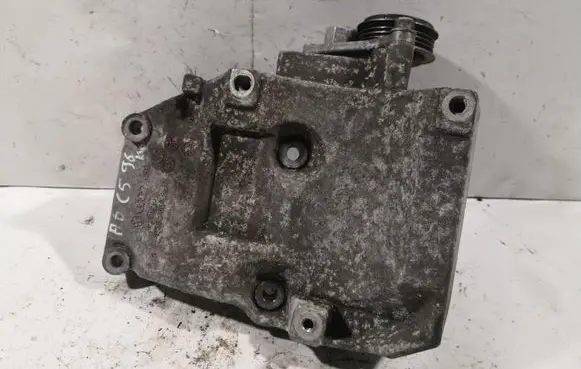 Audi A6 S6 C5 4B A/C compressor mount bracket 038260885C