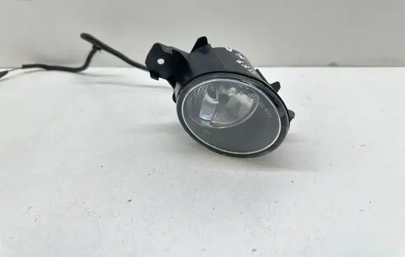 Infiniti M Front fog light 89206442 261508990A
