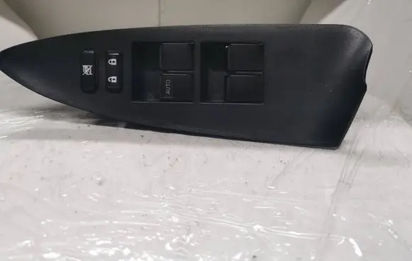 Toyota RAV 4 (XA30) Electric window control switch 7423242070