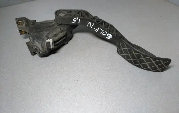 Volkswagen Golf IV Accelerator throttle pedal IJI721503J 6PV00802601