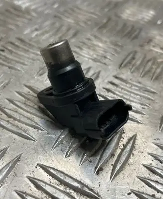 Volvo V70 Camshaft position sensor 0232103033
