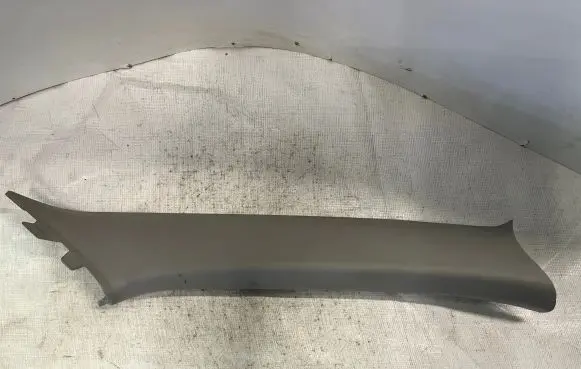 Suzuki Grand Vitara II (A) pillar trim