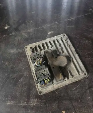 Citroen C3 Engine control unit/module S118475101D