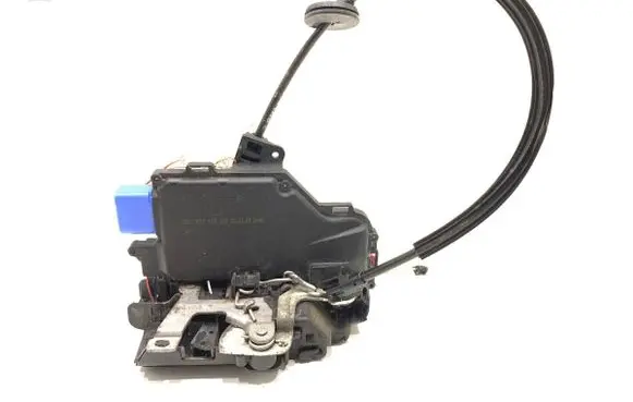 Volkswagen Jetta V Front door lock 3D1837015
