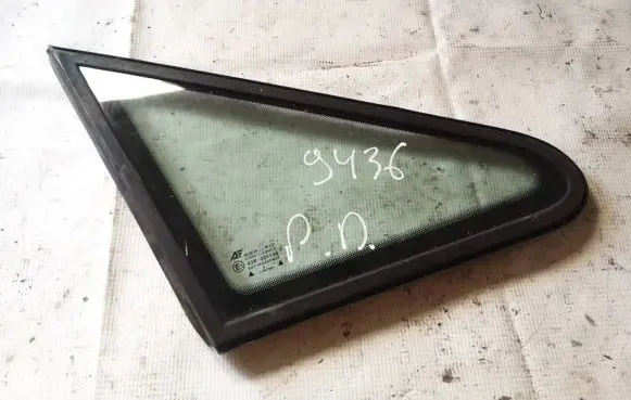 Volkswagen Sharan Front triangle window/glass 