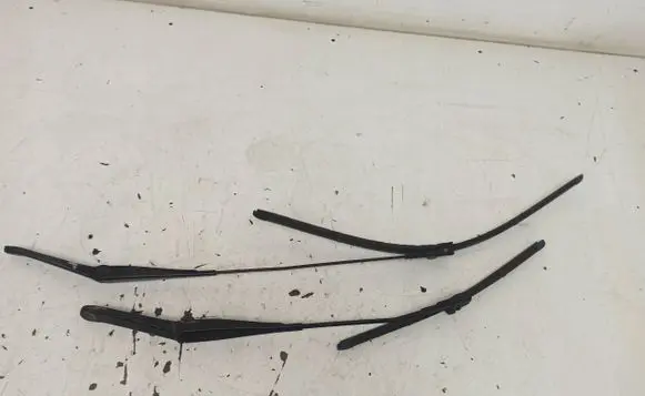 Ford Focus Front wiper blade arm