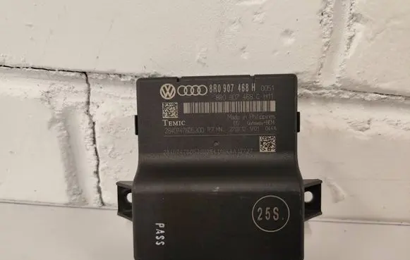Audi A4 S4 B8 8K Gateway control module 8R0907468H 8R0907468C 2840747605300