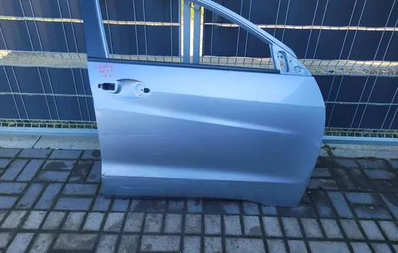 Honda CR-V Front door