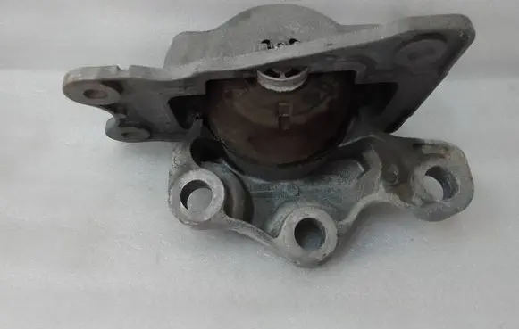 Volvo XC60 Engine mount bracket 31460716