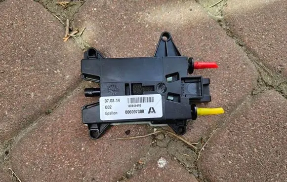Opel Zafira C Other control units/modules 006097300