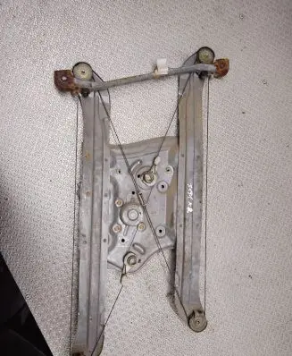 Mitsubishi Grandis Front door window regulator with motor MR989947