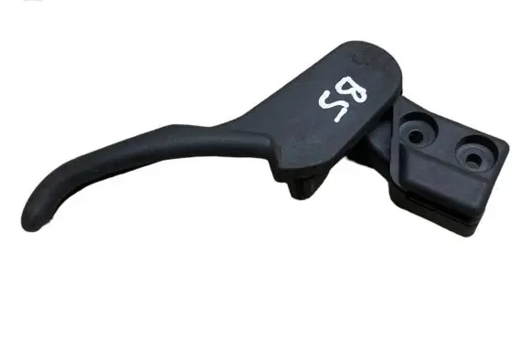 Volkswagen PASSAT B5 Engine bonnet (hood) release handle 3B1823533