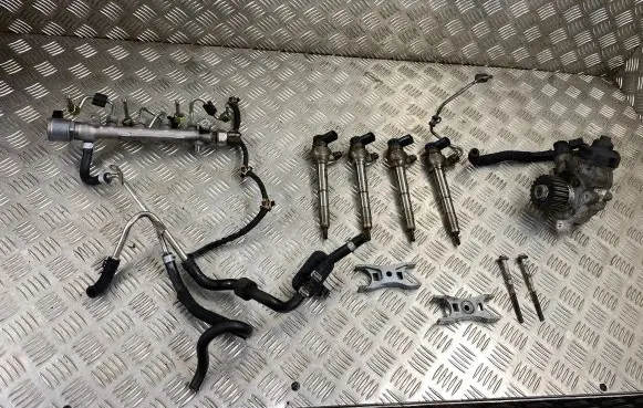 Volkswagen PASSAT B8 Fuel injection system set 04L130755D 04L130277AE