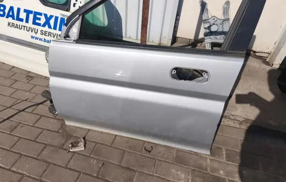 Honda HR-V Front door
