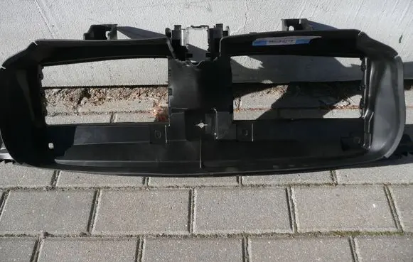 BMW X1 E84 Radiator cooling fan shroud 2990178 51642990178