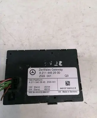 Mercedes-Benz E W211 Door central lock control unit/module A2114452500
