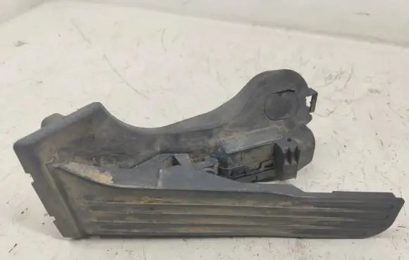 Volkswagen Touran I Accelerator throttle pedal 1T1721503H 6PV00868900