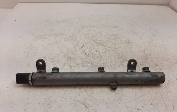 Mercedes-Benz R W251 Fuel main line pipe A6420702695 0281002672