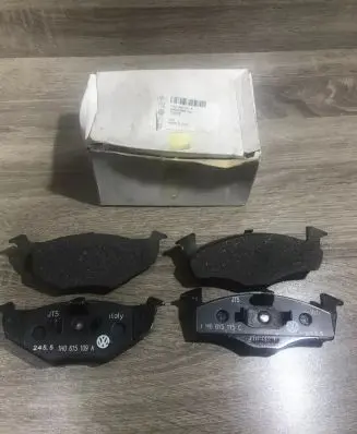 Volkswagen Golf IV Brake pads (front) 1h0698151a