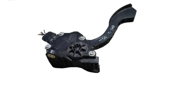 Toyota RAV 4 (XA30) Accelerator throttle pedal 7811042010 1988007270
