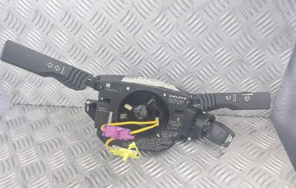Opel Vectra C Wiper turn signal indicator stalk/switch 13162134DL