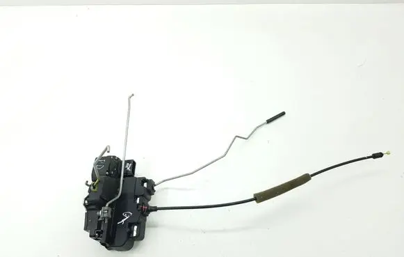 Opel Antara Front door lock