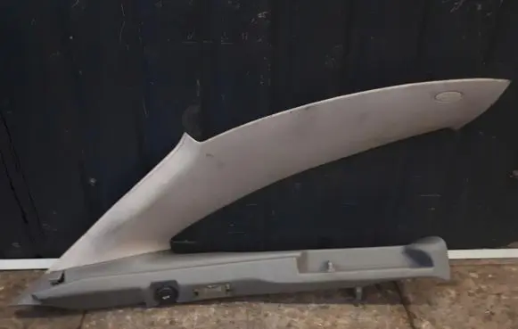 Renault Laguna II (C) pillar trim