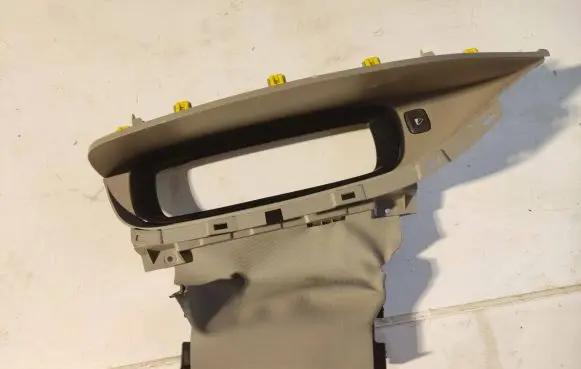 Renault Zoe Steering wheel column trim 00119549