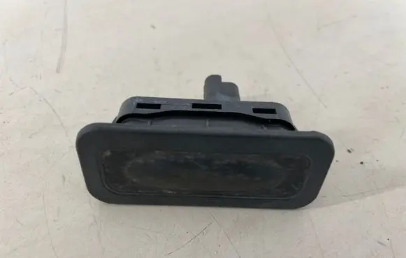 Renault Clio III Tailgate opening switch 8200078256