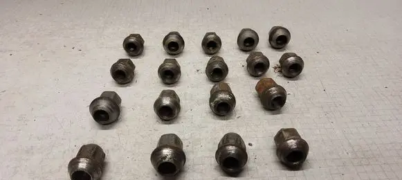Dodge Caliber Nuts/bolts 