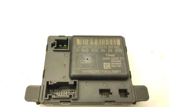 Mercedes-Benz Sprinter W906 Door control unit/module A9068205626