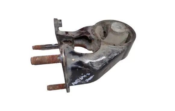 Toyota Avensis T250 Engine mount bracket