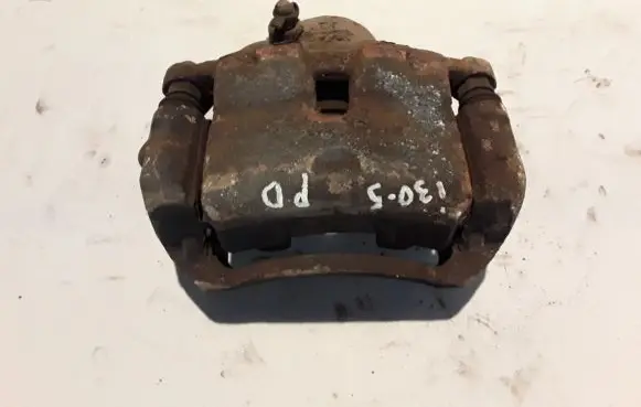 Hyundai i30 Front brake caliper 58130A6000
