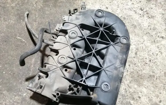 Chrysler Pacifica Intake manifold P04792656AA