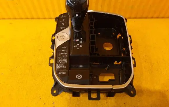 BMW X5 G05 Gear shifter/selector 5A08B95