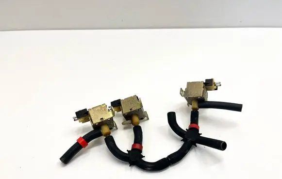 Mercedes-Benz SLC C107 Turbo solenoid valve A0015407097 0015407097