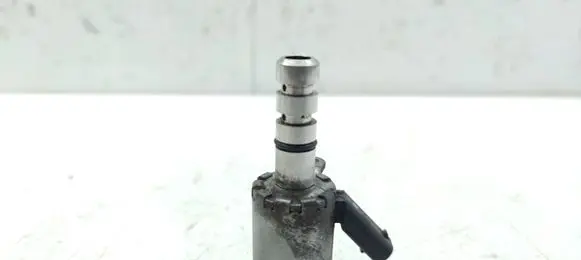 Audi A6 S6 C7 4G Oil pressure sensor 04L906455B