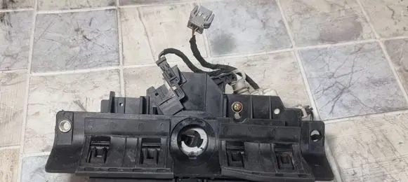 Audi A6 S6 C5 4B Tailgate/trunk/boot exterior handle 4B0827565H 8D9727565H