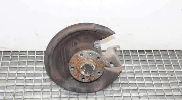 Volkswagen Scirocco Rear wheel hub