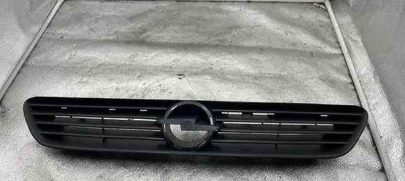 Opel Astra G Front bumper lower grill OP0701201
