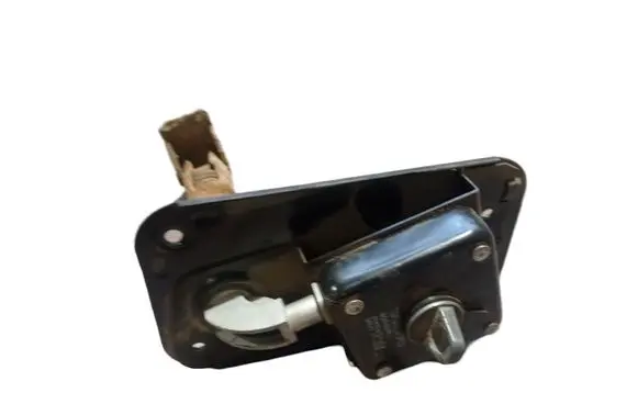 Volvo XC90 Spare wheel mounting bracket 8624896