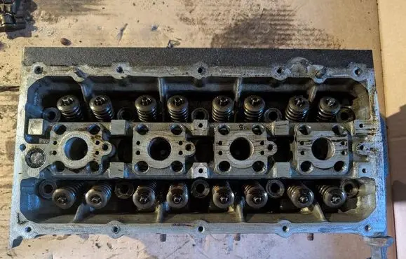 Volkswagen Golf IV Engine head 036103358F