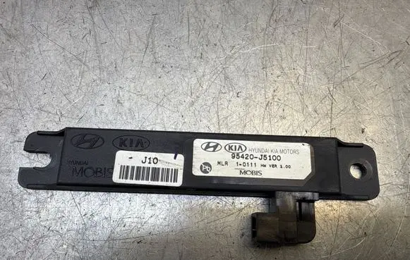 KIA Stinger Aerial antenna amplifier 95420J5100