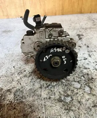 Opel Astra H Fuel injection high pressure pump 8973279241 0445010086