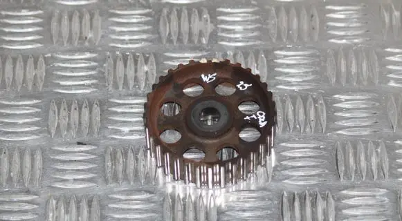 Volkswagen Crafter Fuel pump gear (pulley) 076130111